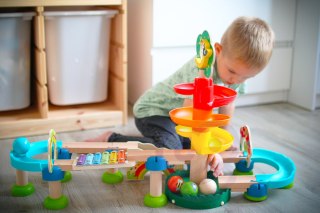 Tooky Toy Drewniany Muzyczny Tor Kulkowy Kulodrom 44 el.
