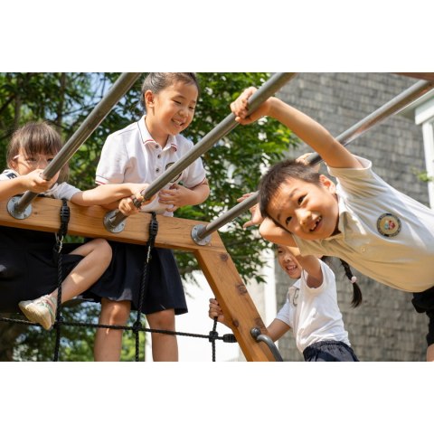 CLASSIC WORLD EDU Drewniany Plac Zabaw XXL Zestaw do Wspinaczki Heksagonalny CLASSIC WORLD EDU Drewniany Plac Zabaw XXL Zestaw do Wspinaczki Heksagonalny