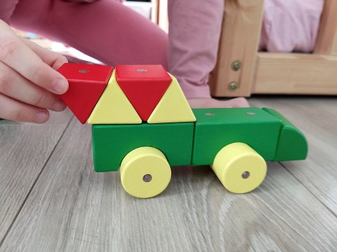 Drewniane klocki magnetyczne WABI 80 el. [304 ruchome magnesy]